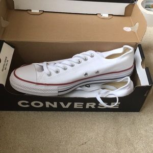 Brand spanking’ new white converse Allstar NWT
